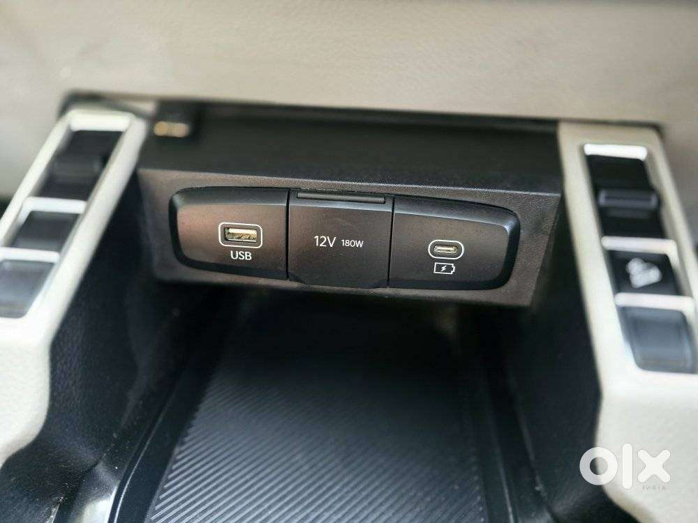 Kia Carens G1.5 6mt Gravity, 2025, Petrol