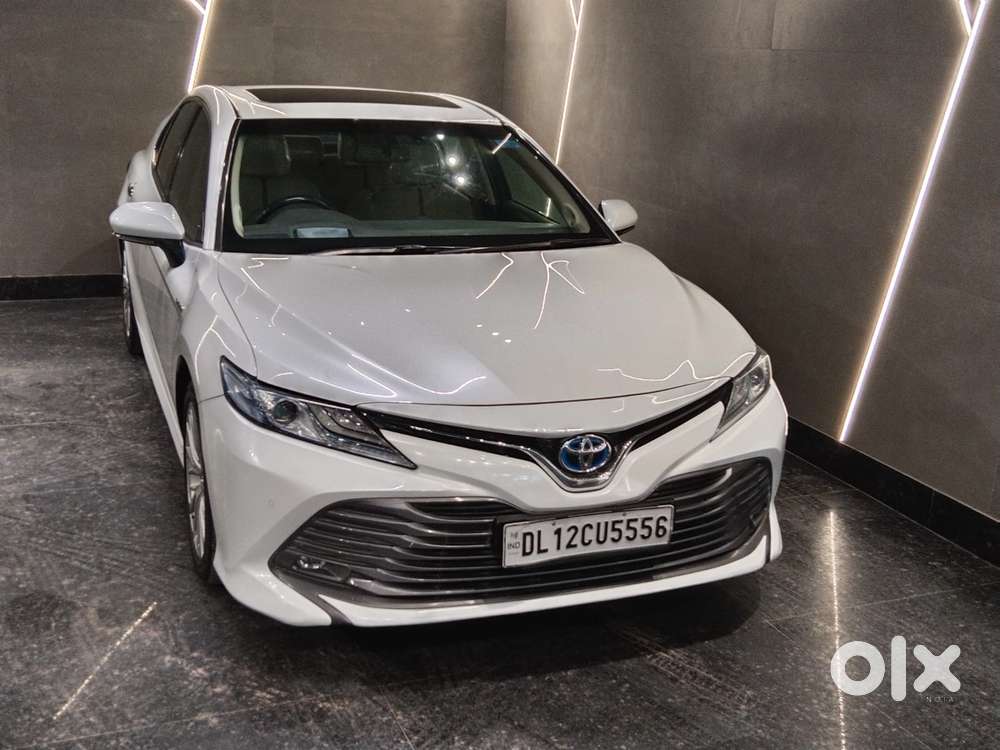 Toyota Camry Hybrid, 2021, Petrol