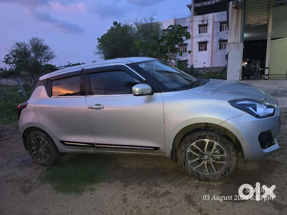 Maruti Suzuki Swift Zxi 2024 Petrol Automatic Dual Tone