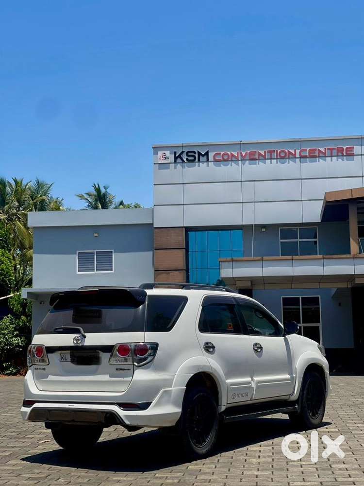 Toyota Fortuner 2013 Dec Diesel Well Maintained