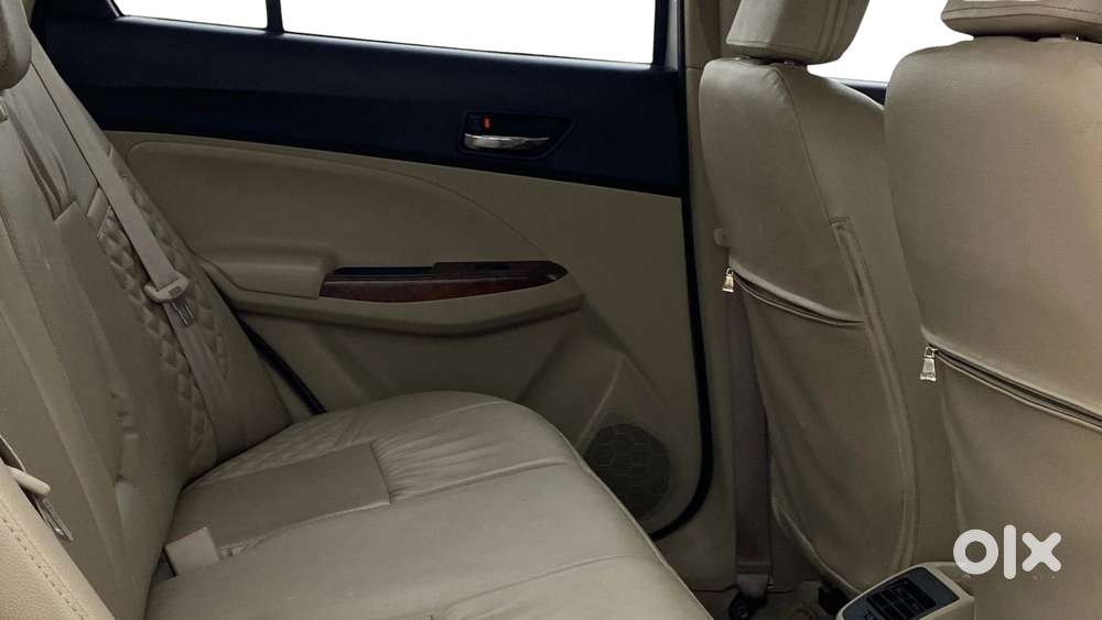 Maruti Suzuki Swift Dzire Amt Vxi, 2017, Petrol