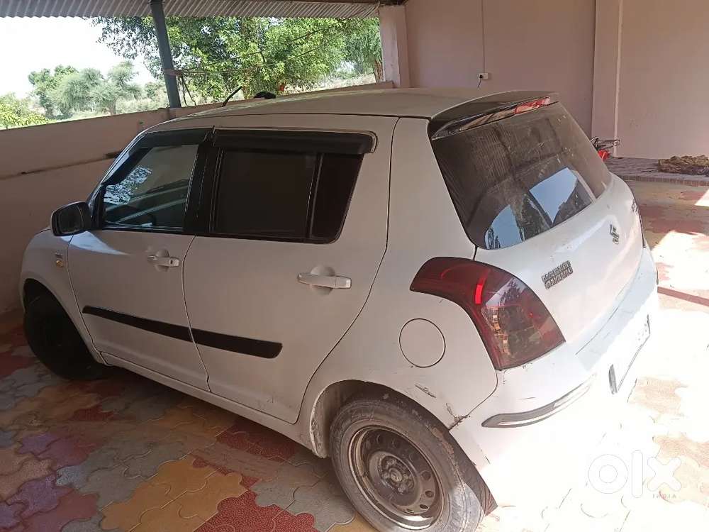Maruti Suzuki Swift 2010.11va Mhne  Ki Hai Diesel 160000