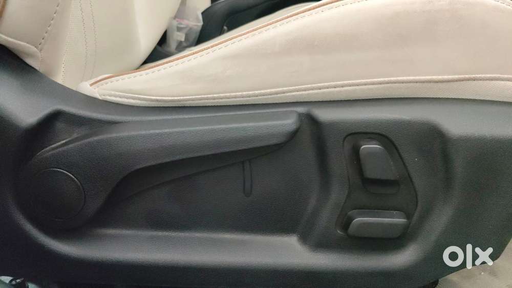 Hyundai Verna 1.5 Sx (o) Ivt, 2025, Petrol