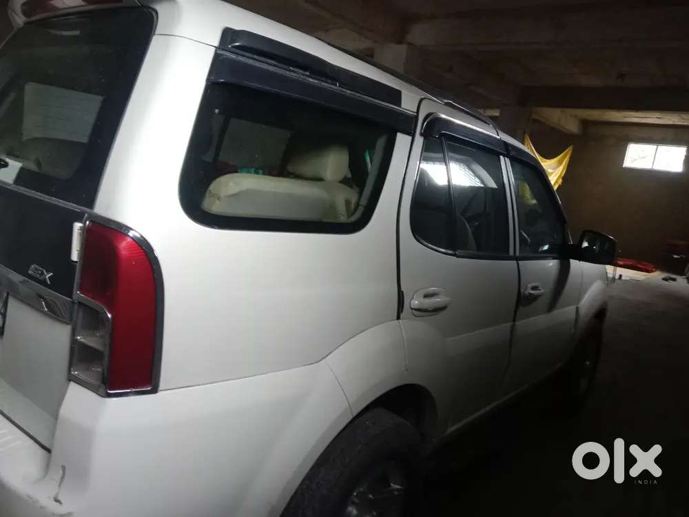 2014 Tata Safari Storme Diesel Manual Car