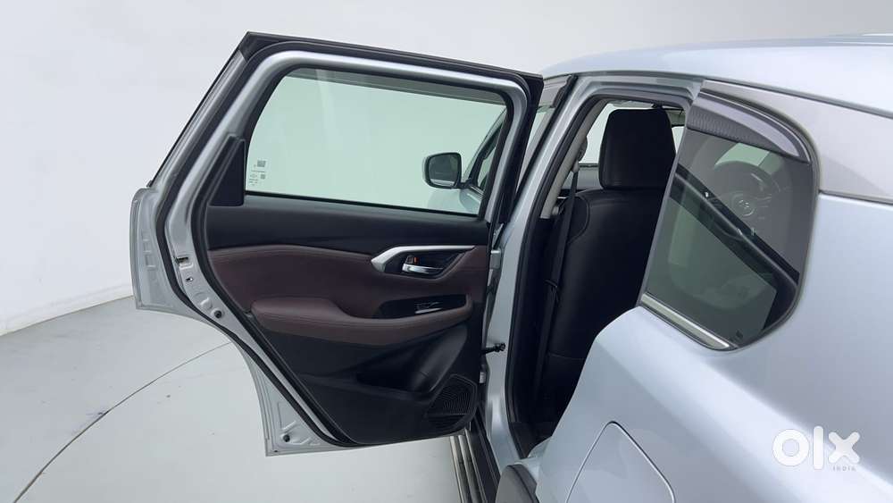 Maruti Suzuki Grand Vitara 1.5 Zeta Smart Hybrid At, 2023, Petrol
