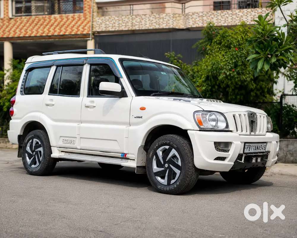 Mahindra Scorpio Classic 2011 Diesel 2nd Owner