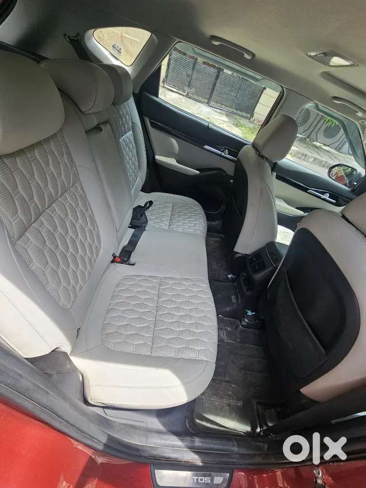 Kia Seltos Diesel Mt 2021 - Single Owner 
Dual Tone  Well Maintained