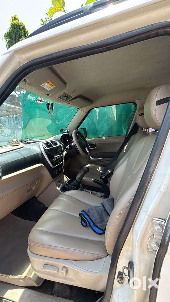 Mahindra Diesel Automatic 2016 Car
