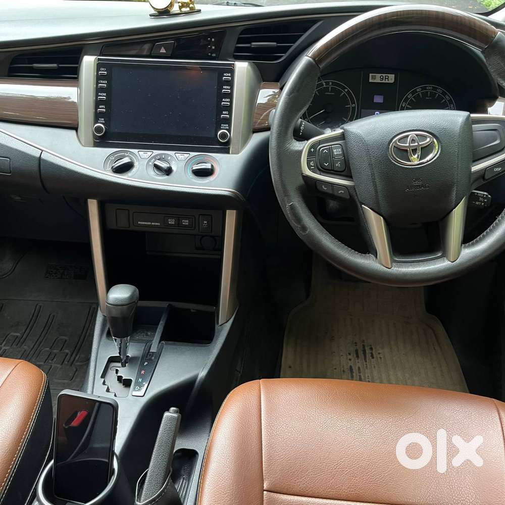 Toyota Innova Crysta [2020-ongoing] 2.4 Gx 7 Str, 2021, Diesel