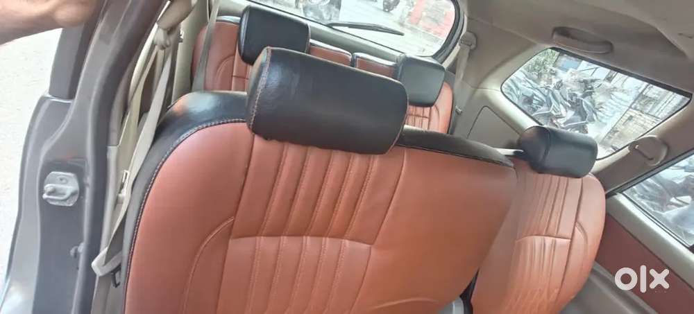 Toyota Innova 2011