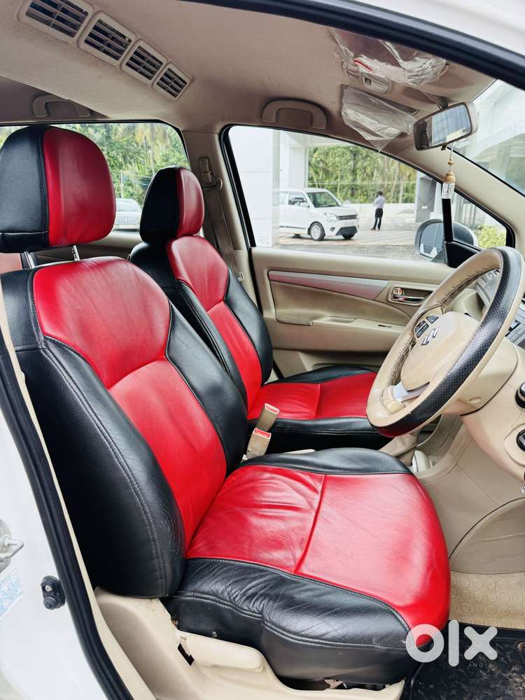 Maruti Suzuki Ertiga Vxi At Petrol, 2016, Petrol