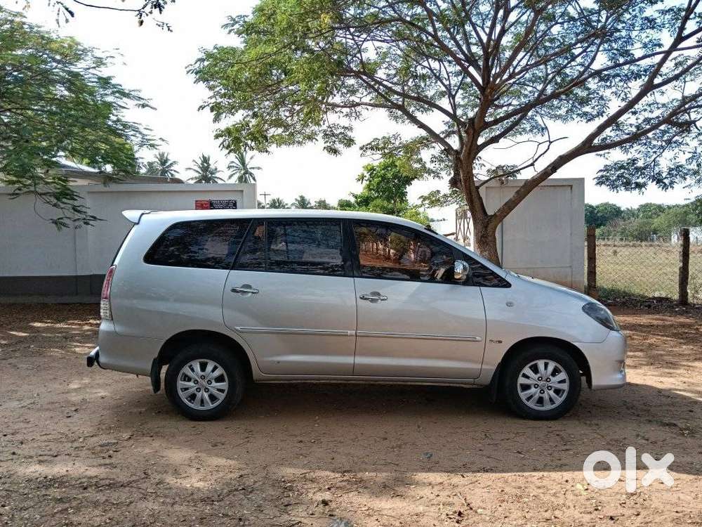 Toyota Innova 2.5 V 7 Str, 2011, Diesel