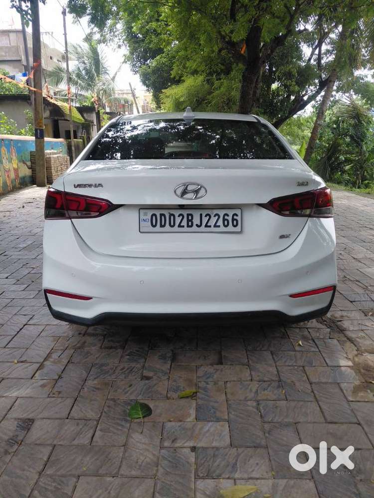 Hyundai Verna 1.6 Sx (o) Crdi Anniversary Edition, 2020, Diesel