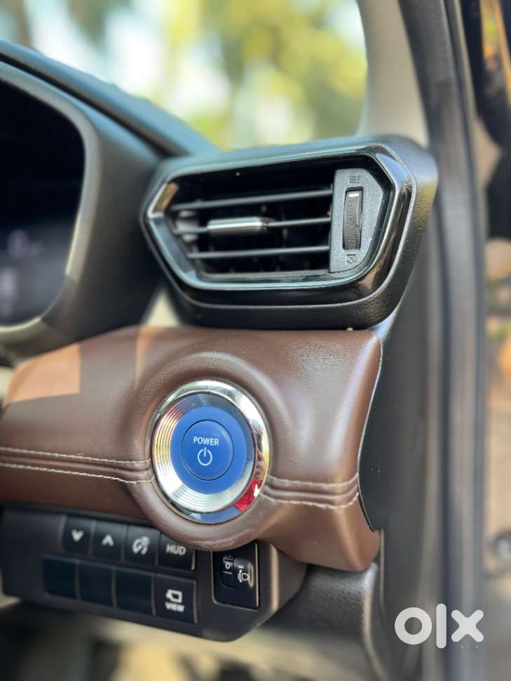 Toyota Urban Cruiser Hyryder 1.5 V Hybrid, 2024, Petrol