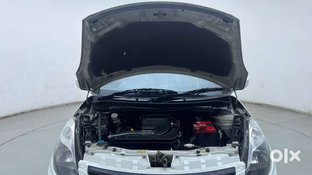 Maruti Suzuki Swift Dzire Amt Vxi, 2017, Petrol