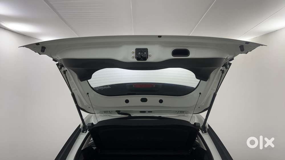 Maruti Suzuki Grand Vitara 1.5 Delta Smart Hybrid At, 2025, Petrol
