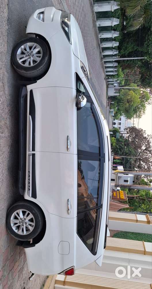 Toyota Innova Crysta 2.4 G Mt, 2016, Diesel