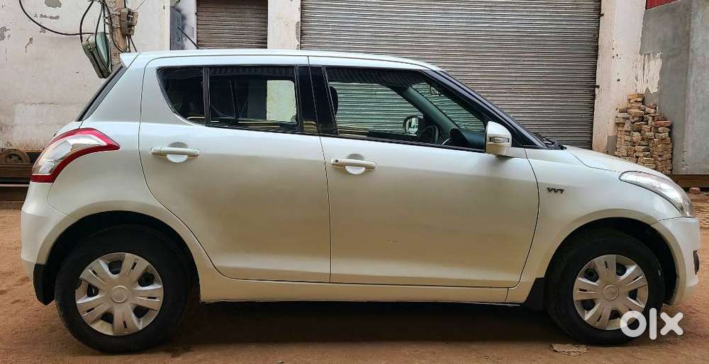 Maruti Suzuki Swift 1.2 Vxi (o), 2012, Petrol