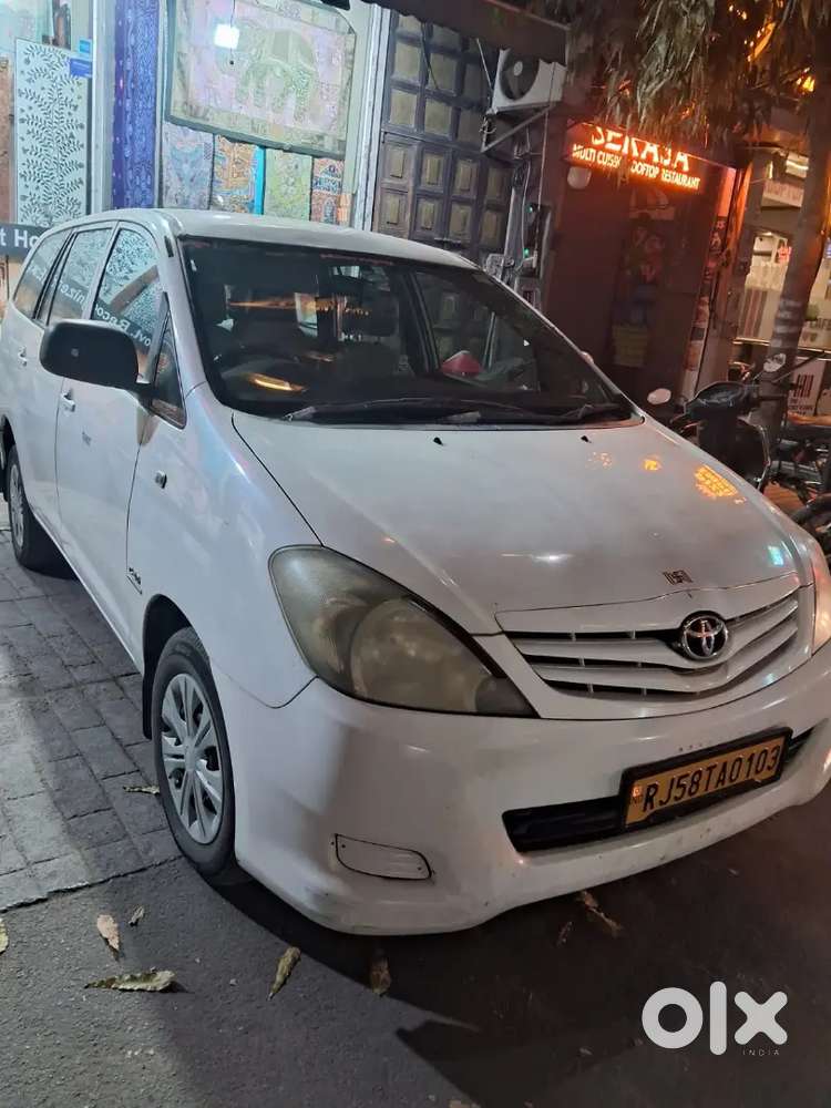 Toyota Innova 2010