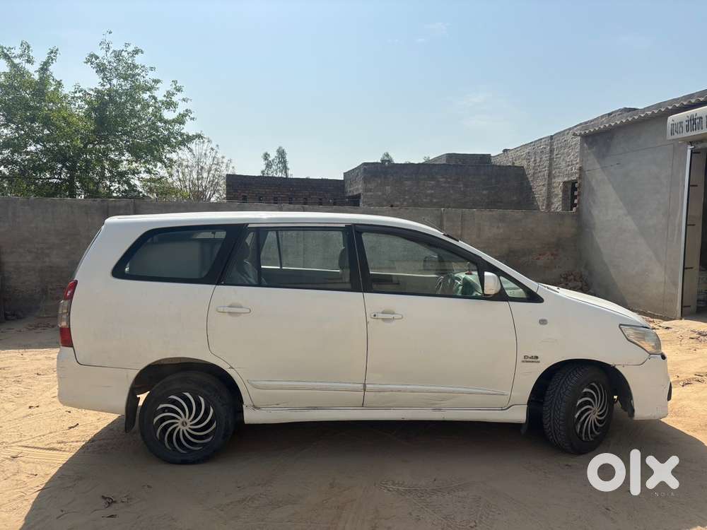 Toyota Innova 2013 Registration 12-2013