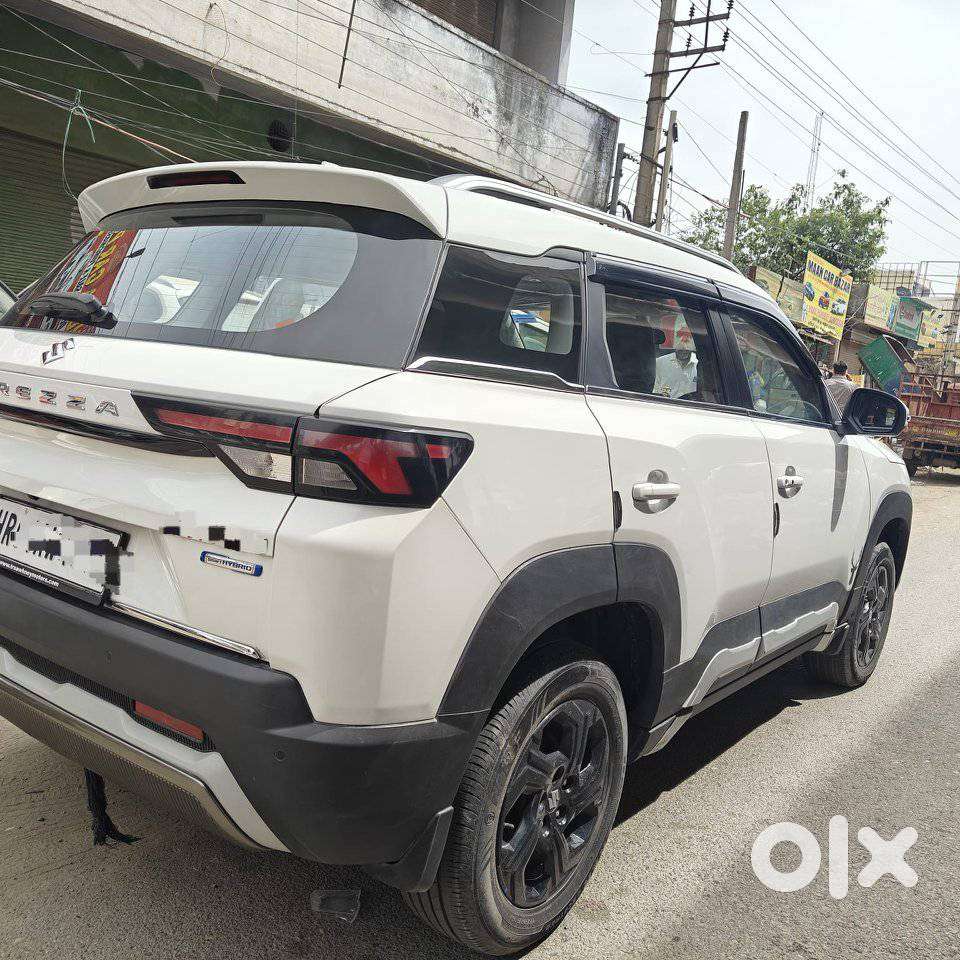 Maruti Suzuki Brezza 1.5 Zxi Smart Hybrid, 2022, Petrol