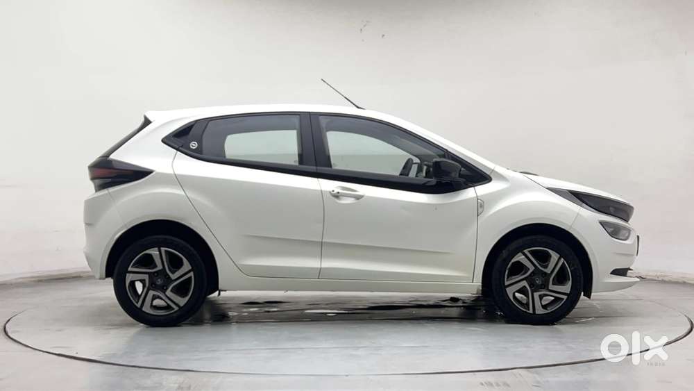 Tata Altroz 1.2 Xt, 2024, Petrol