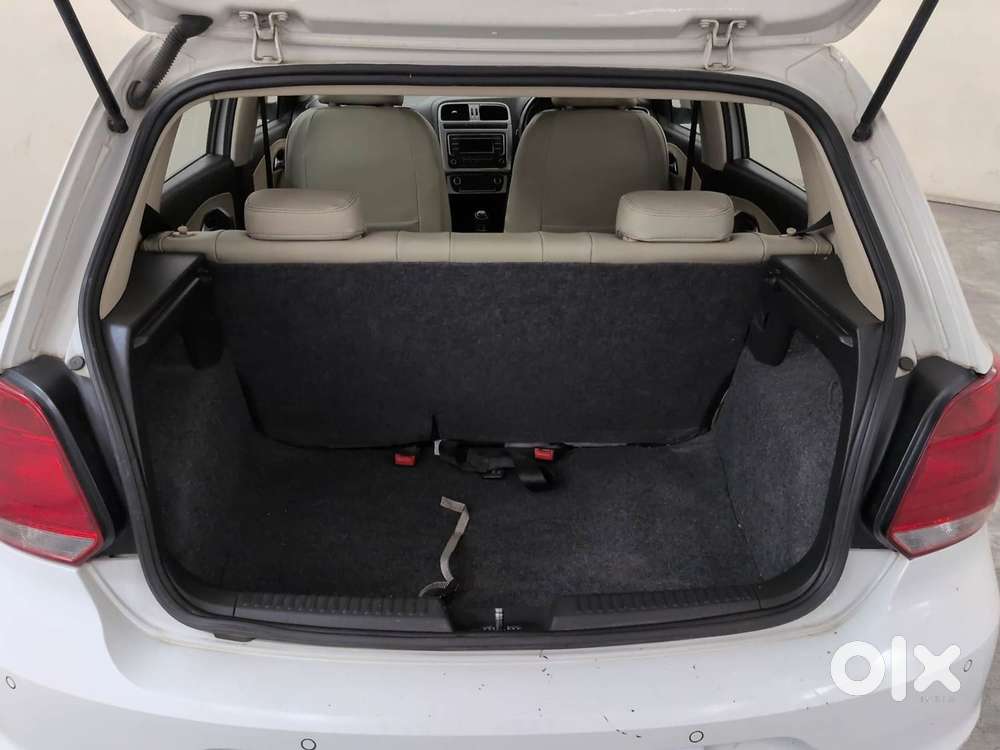Volkswagen Polo Petrol Highline 1.2l, 2015, Petrol