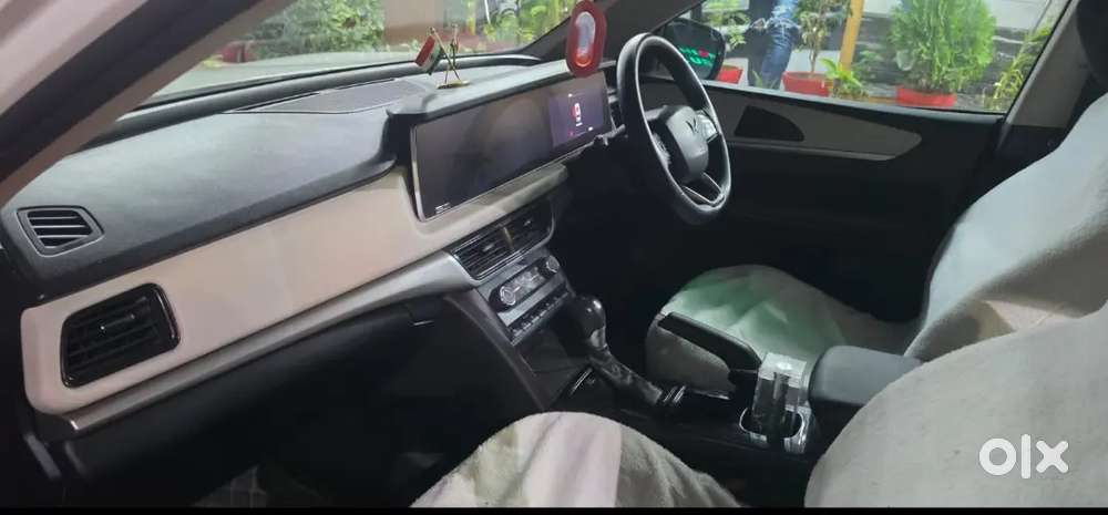 Mahindra Xuv700 Ax5 2022