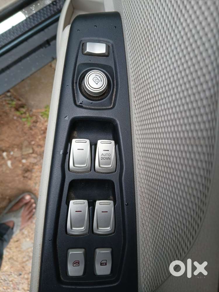 Mahindra Xuv300 W6, 2023, Petrol