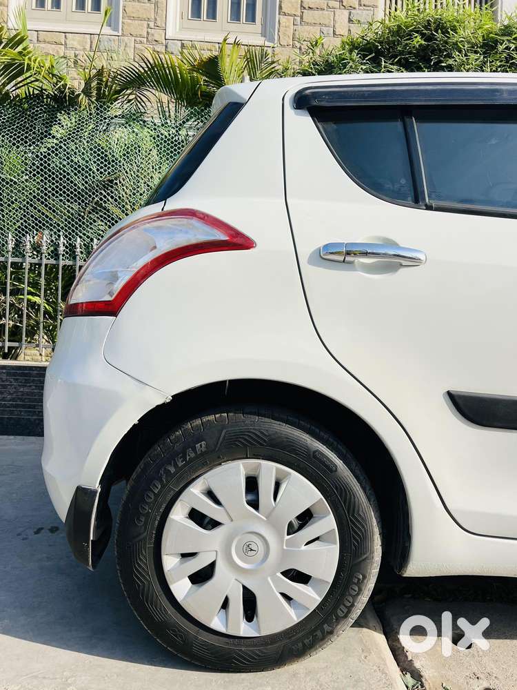 Maruti Suzuki Swift Lxi Option, 2011, Petrol