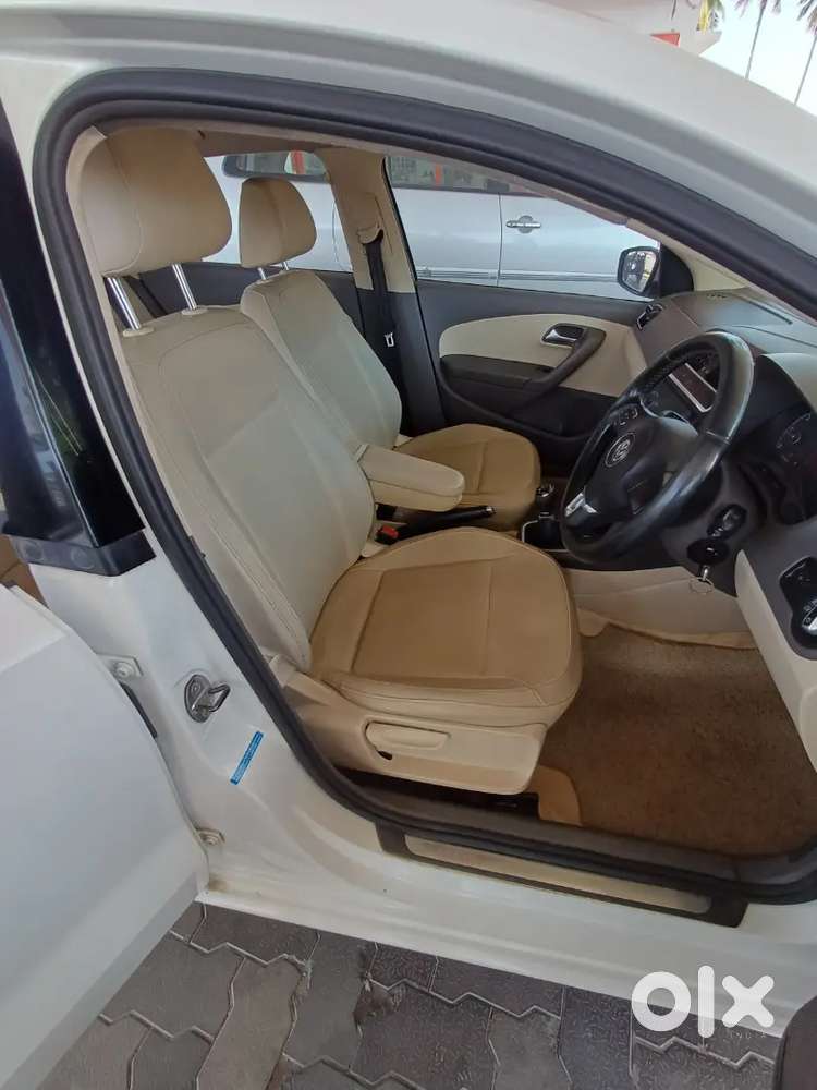 Volkswagen Vento Diesel 1.6 Highline 2012 Model