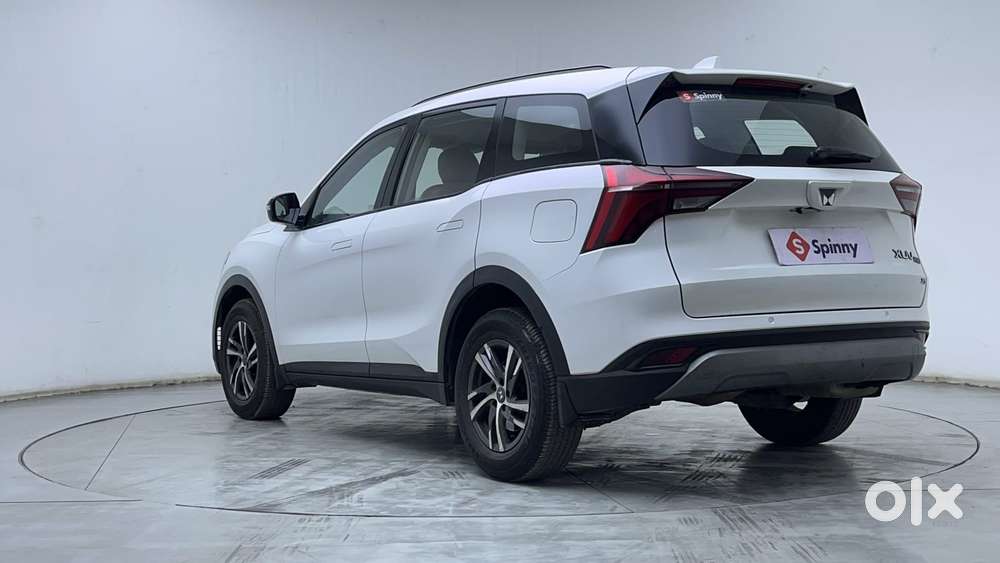 Mahindra Xuv700 2.0 Ax 5 Petrol At Str, 2021, Petrol