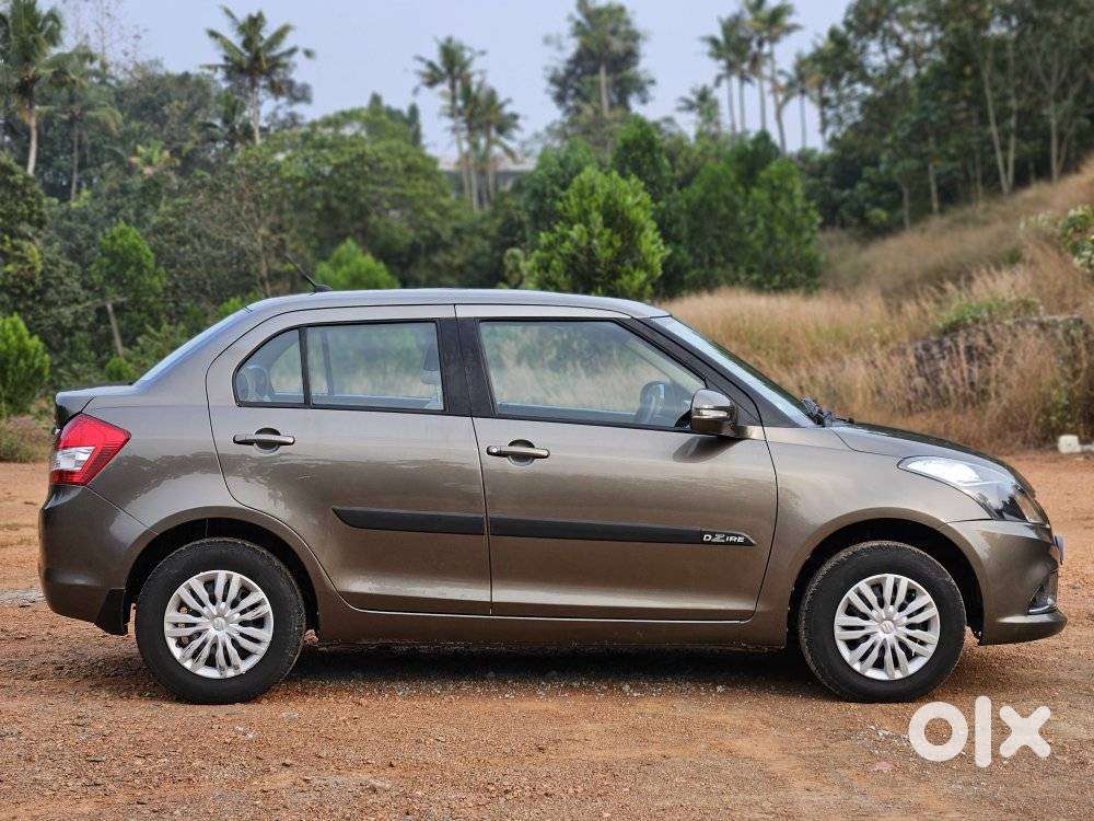 Maruti Suzuki Swift Dzire Amt Vxi, 2016, Petrol