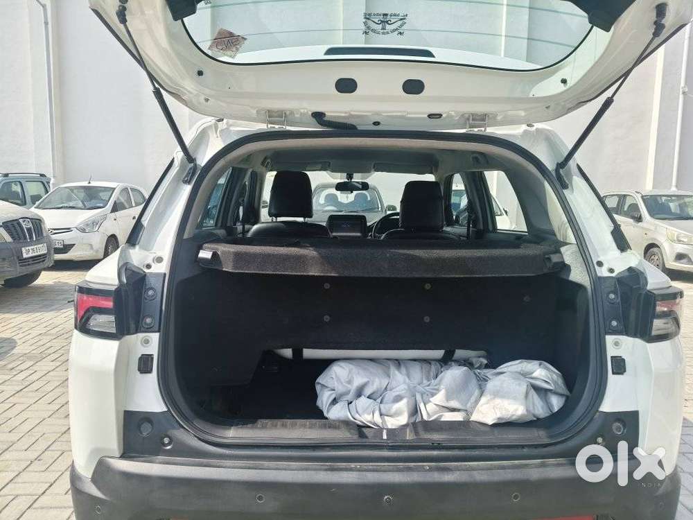 Maruti Suzuki Brezza 1.5 Lxi Cng, 2025, Cng & Hybrids