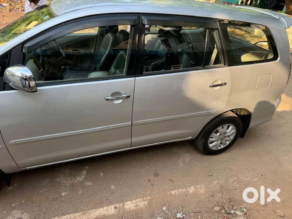 Toyota Innova 2010 Diesel 2nd Owner