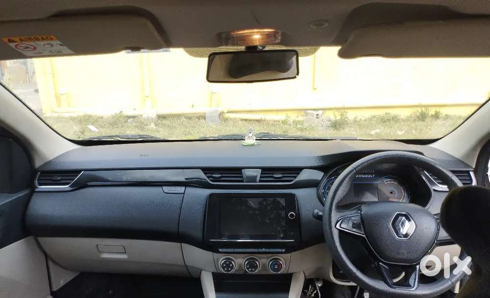 Renault Triber Rxt 2022  Petrol  30k Km  Single Owner