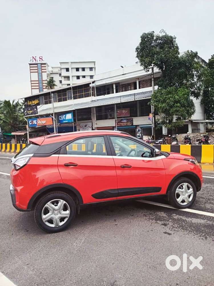 Tata Nexon 1.2 Revotron Xm (s), 2020, Petrol