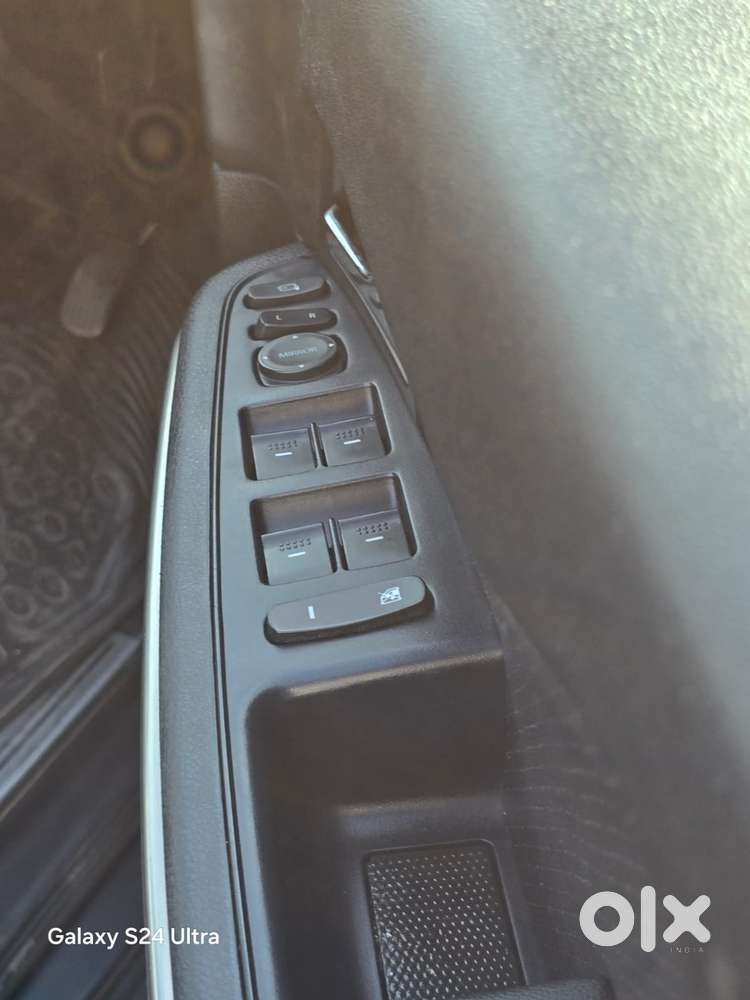 Tata Hexa 2.2 Xta 4x2 6 Str Dual Tone, 2017, Diesel