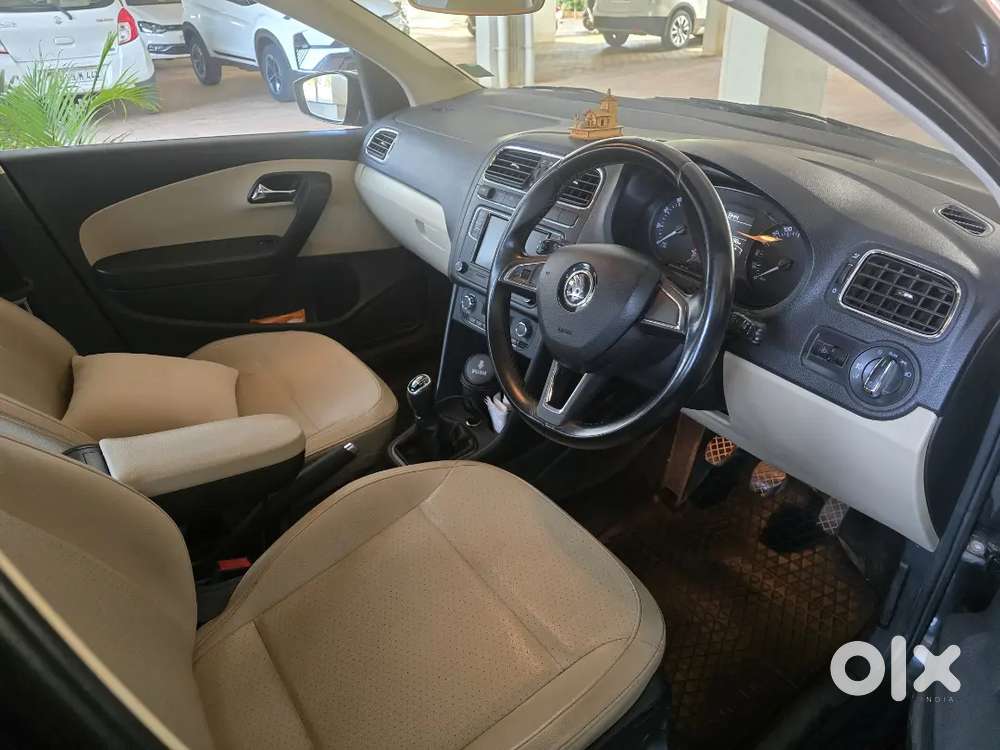 Skoda Rapid Top End Petrol