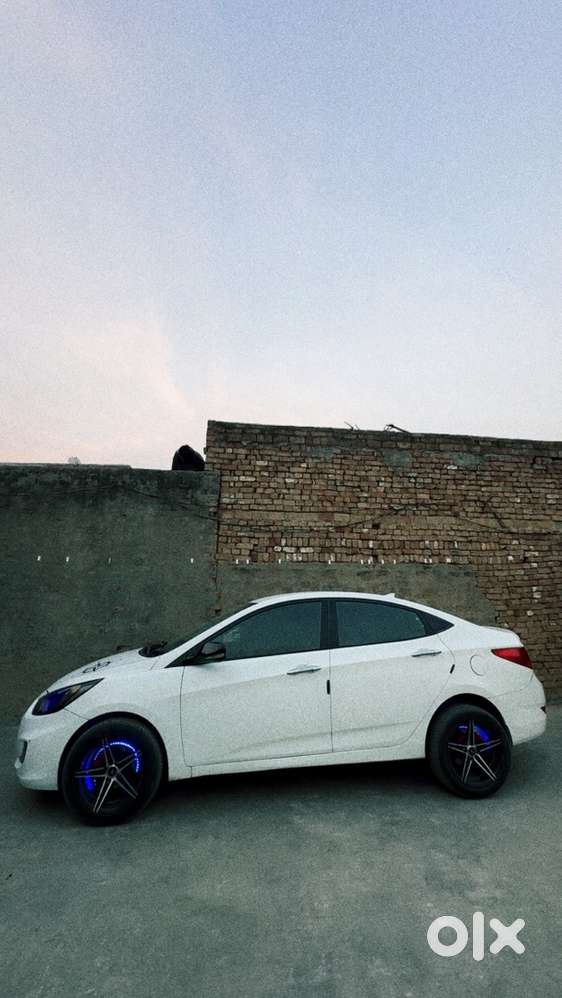 Hyundai Fluidic Verna