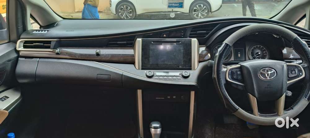 Toyota Innova Crysta 2.8z Automatic, 2017, Diesel
