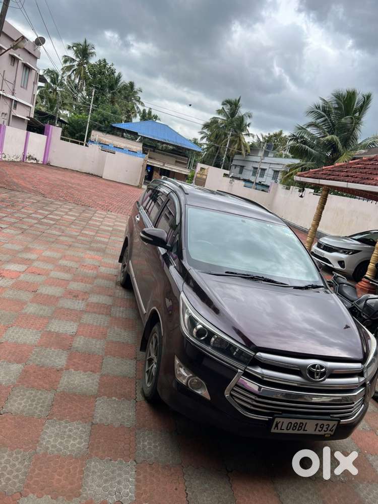 Toyota Innova Crysta 2.4 V 2016-17  Good Condition