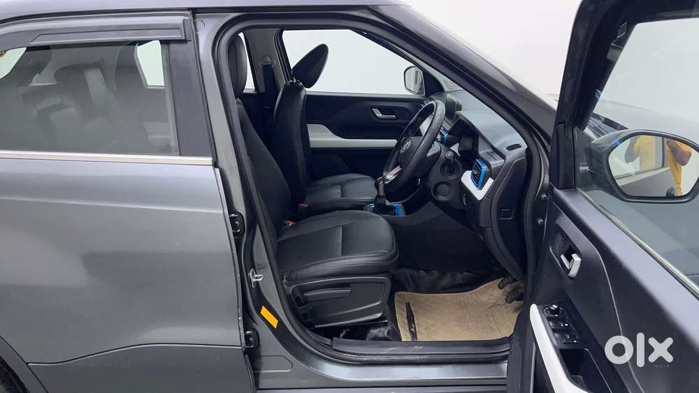 Tata Punch 1.2 Revotron Creative Dual Tone, 2022, Petrol