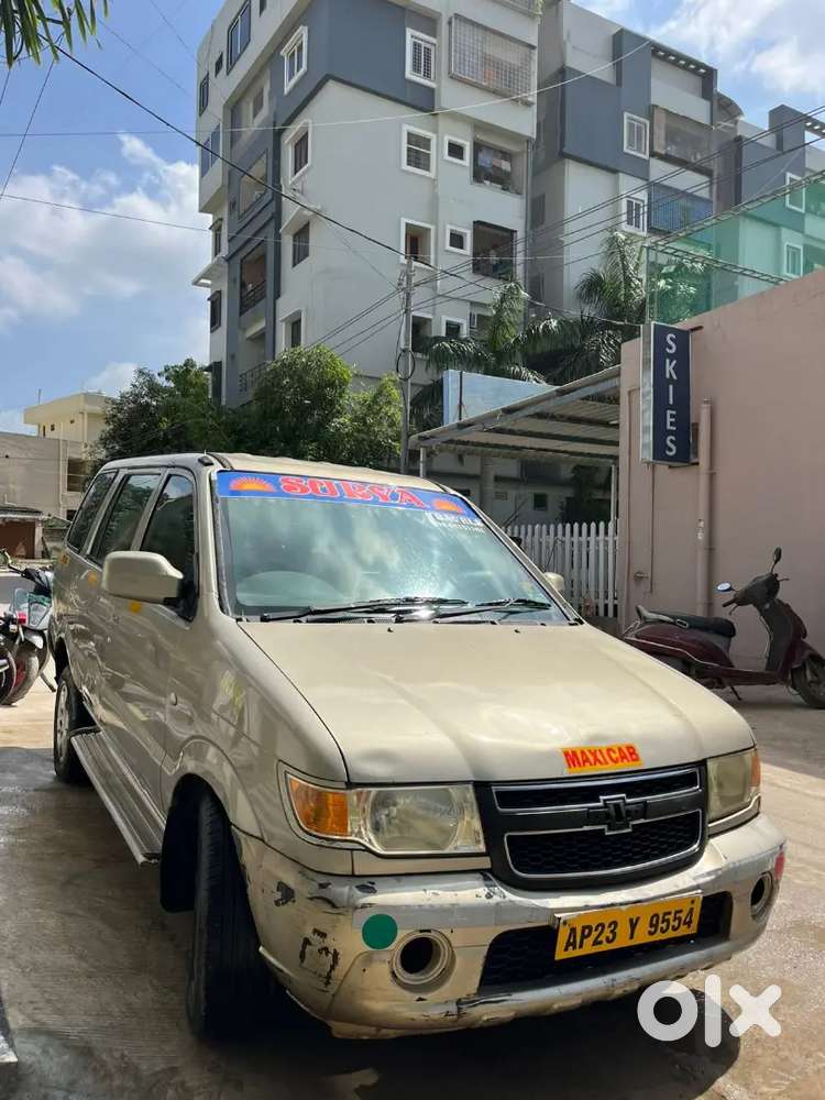 Chevrolet Tavera 2013 Diesel Well Maintained