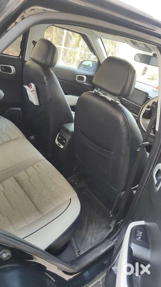 Hyundai Venue 2024 Petrol 28000 Km Driven