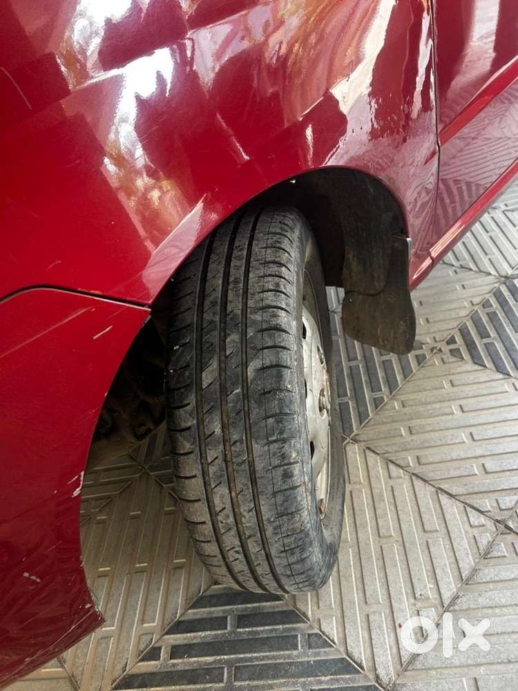 Best Car Check Showrom Track Record, Very Neatly Maintained