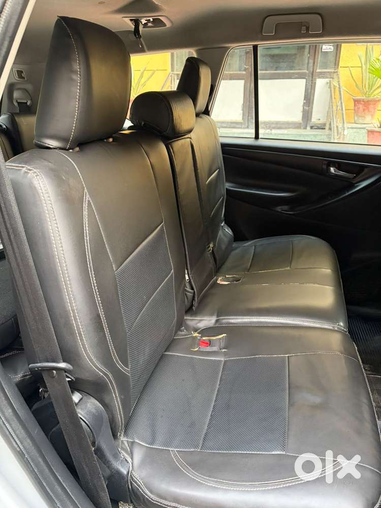 Toyota Innova Crysta 2.4 G Mt, 2023, Diesel
