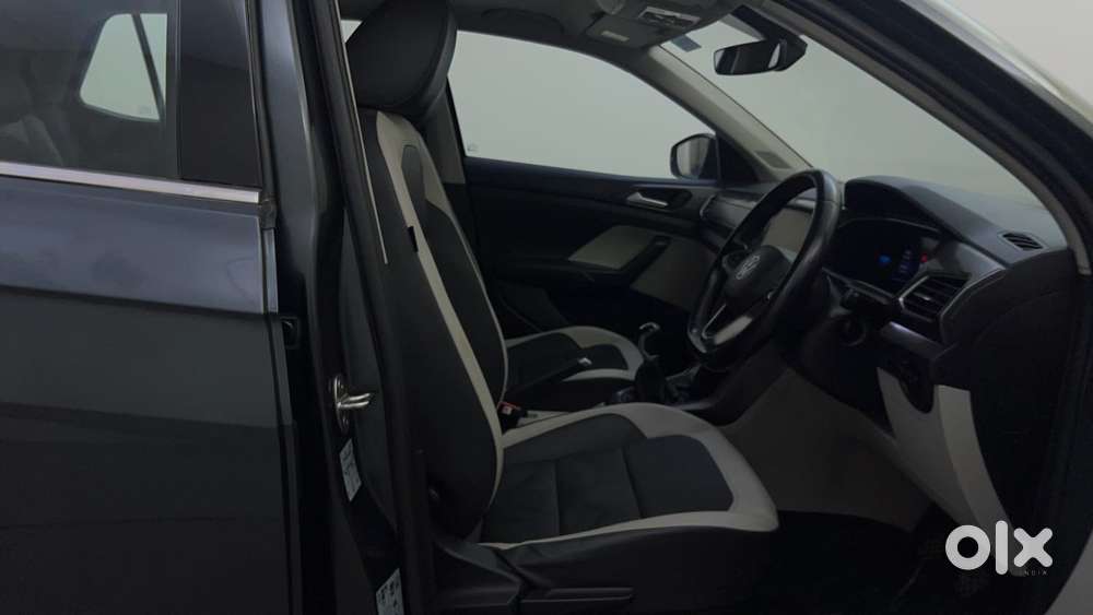 Volkswagen Taigun Topline 1.0 Tsi At (electric Seats), 2023, Petrol