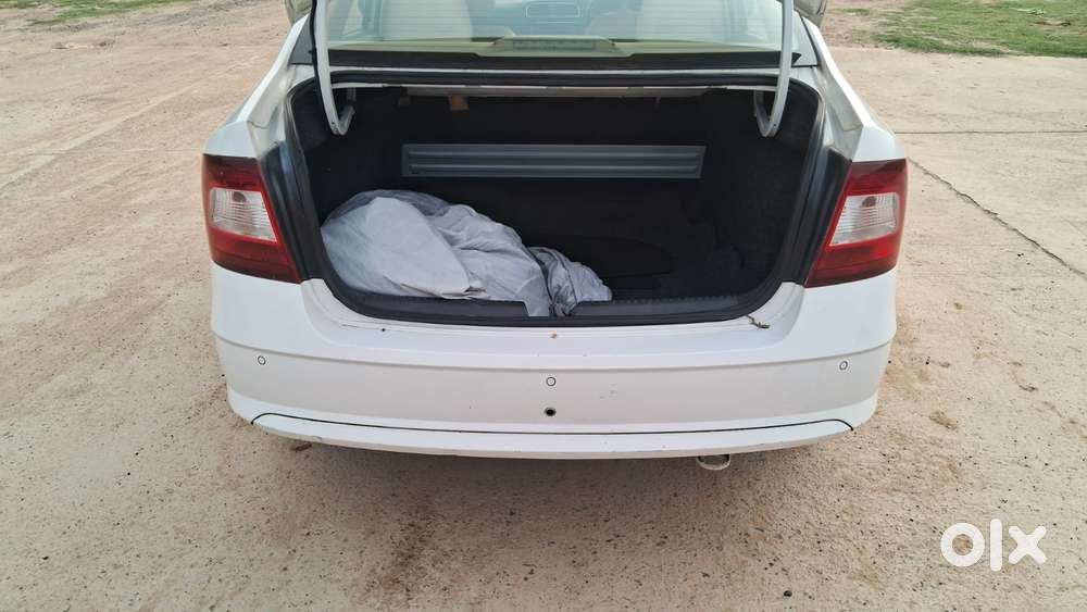 Skoda Rapid 1.6 Mpi At Style, 2017, Petrol
