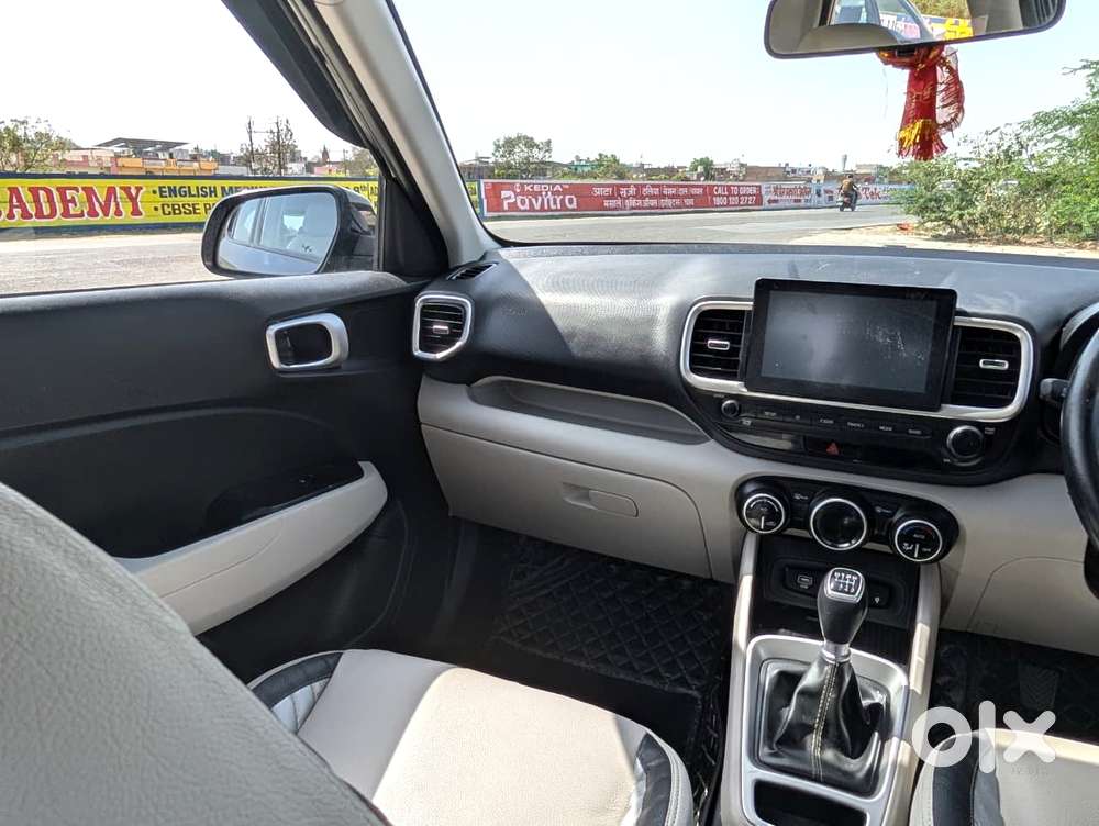 Hyundai Venue Sx (o) Mt 1.5 Diesel, 2023, Diesel